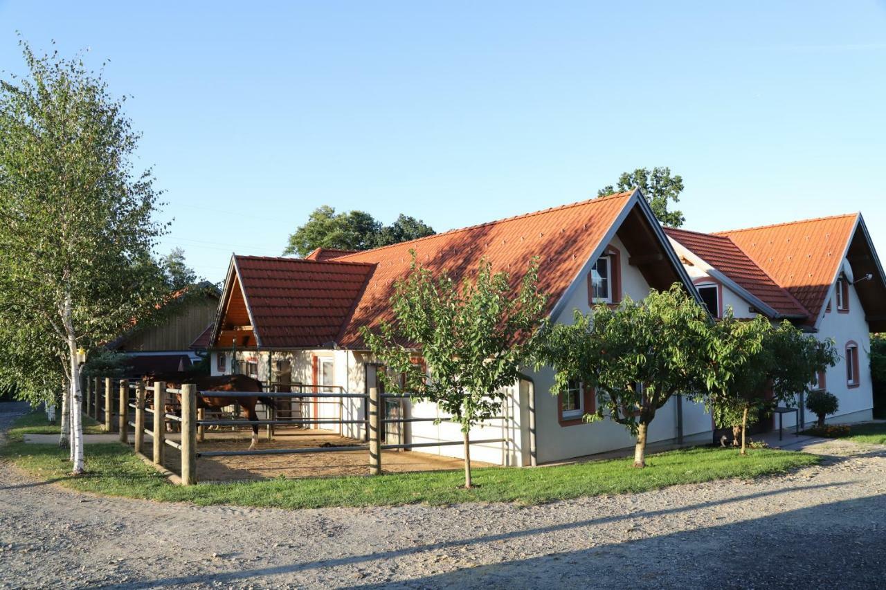 Ferienvierkanthof Brigitte Villa Unterbuch Exterior photo